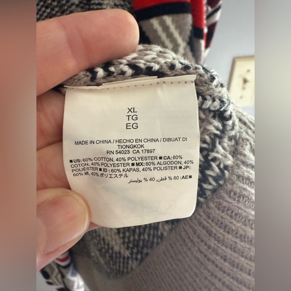 Old Navy Open Front Cardigan Women’s SZ XL Red Black Striped Chunky Casual Warm - Picture 4 of 8